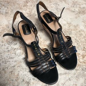 Clarks women’s cork wedges sandals - 9 M